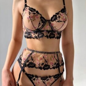 Cross Lace Embroidery Lace Sexy Lingerie Set With Steel Ring